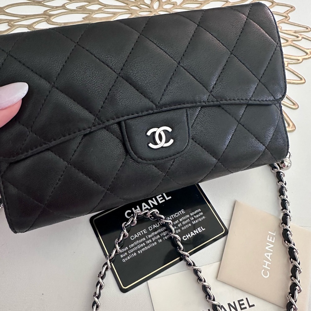 CHANEL Gusset Classic Flap Wallet - Picture 3 of 12